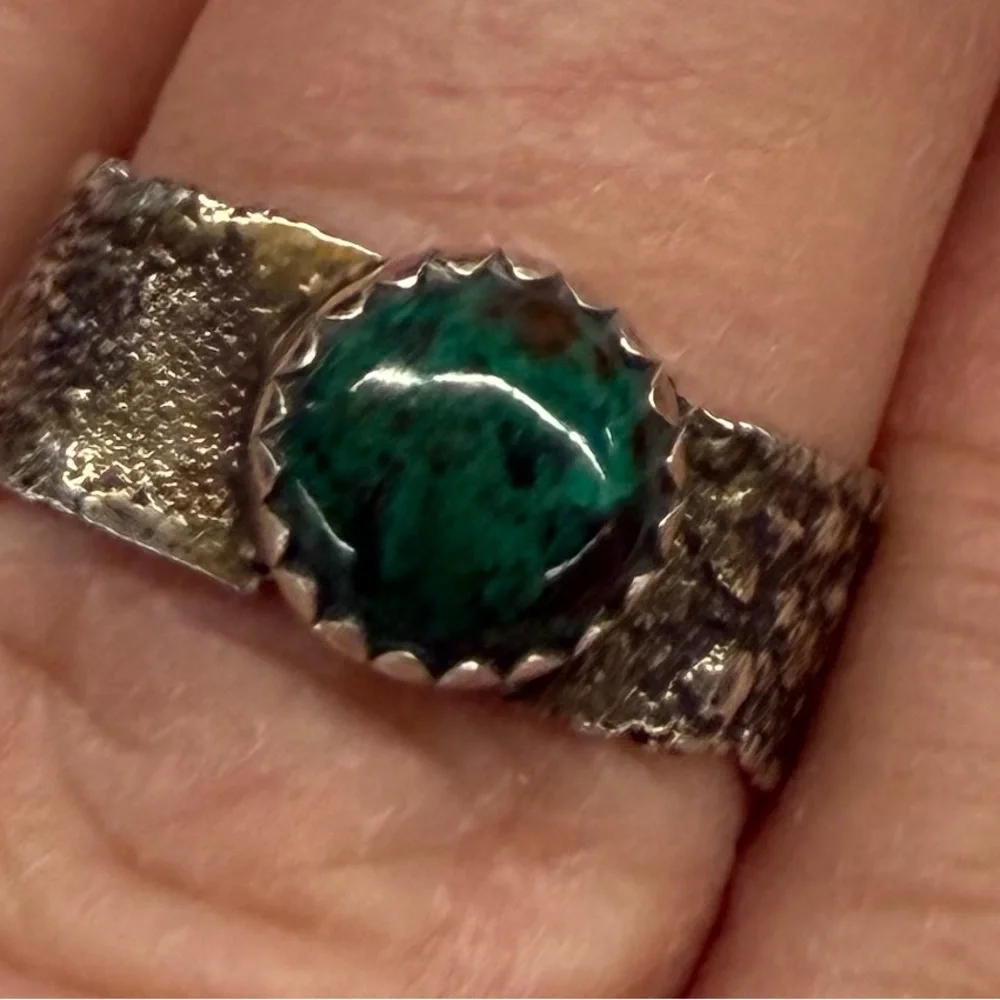 Size 7 Chrysocolla in a Silver Metal ring Setting - One of a Kind Handcrafted - Picture 7 of 9